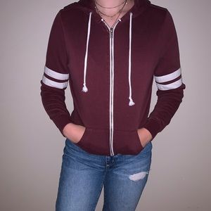 Maroon/burgundy hoodie zip up